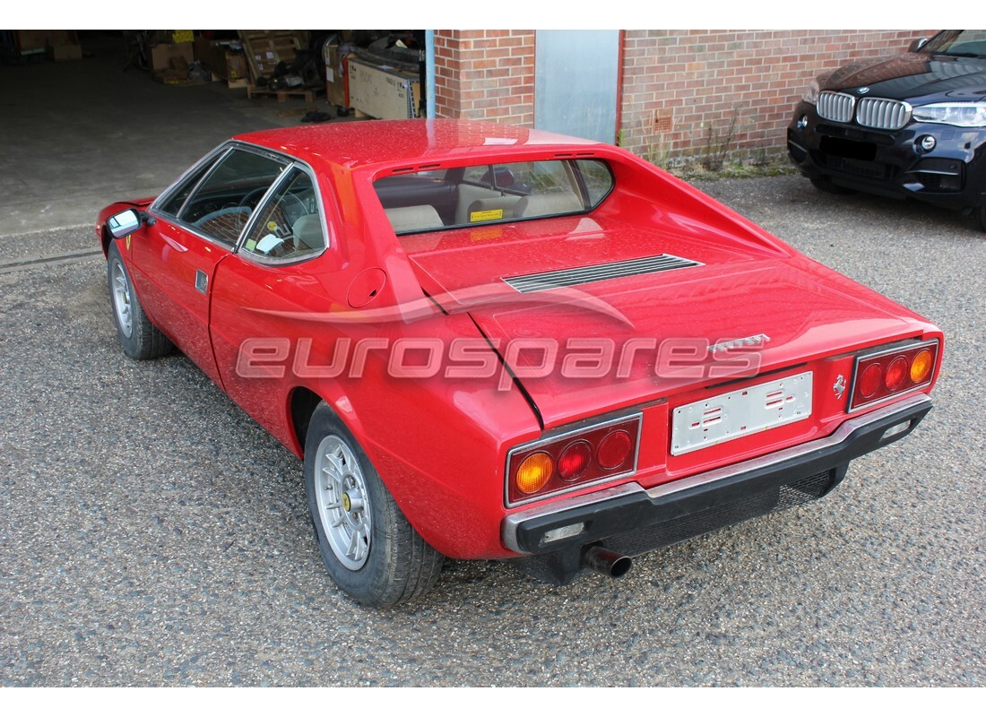 ferrari 208 gt4 dino (1975) con 25,066 kilómetros, en preparación para desmantelamiento #5