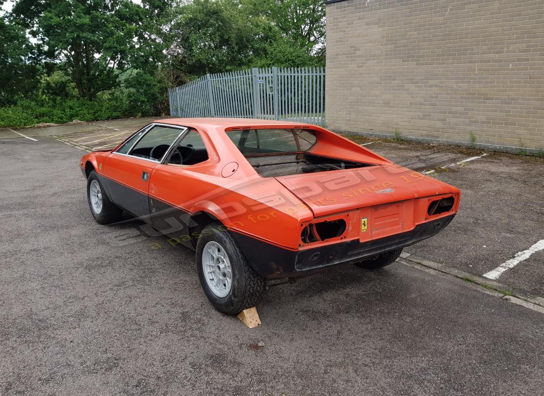 ferrari 308 gt4 dino (1976) con desconocido, preparándose para desmantelar #3
