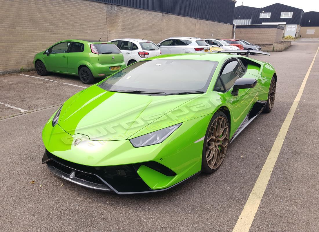 lamborghini performante coupe (2018) con 6,976 miles, preparándose para desmantelar #1