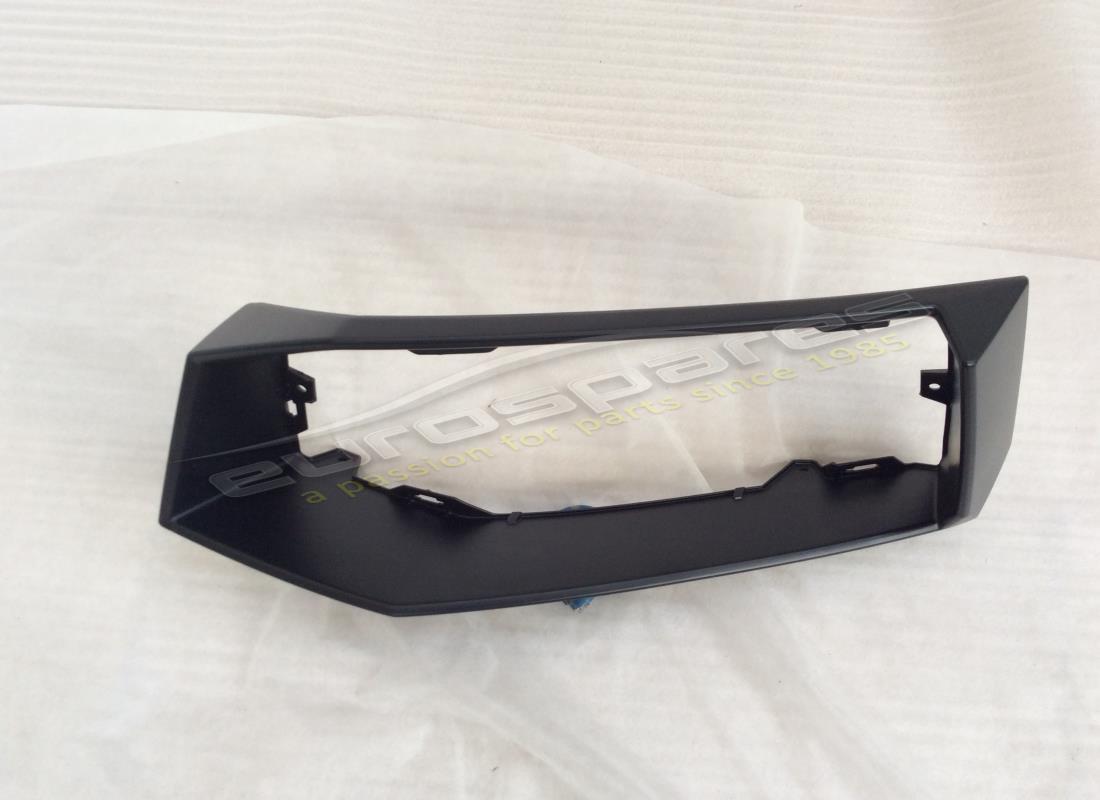 NUEVO LAMBORGHINI ACABADO TRASERO DERECHO, ESTÁNDAR. NÚMERO DE PARTE 470807834 (1) nuevo lamborghini acabado trasero derecho, estándar. número de parte 470807834 (1)