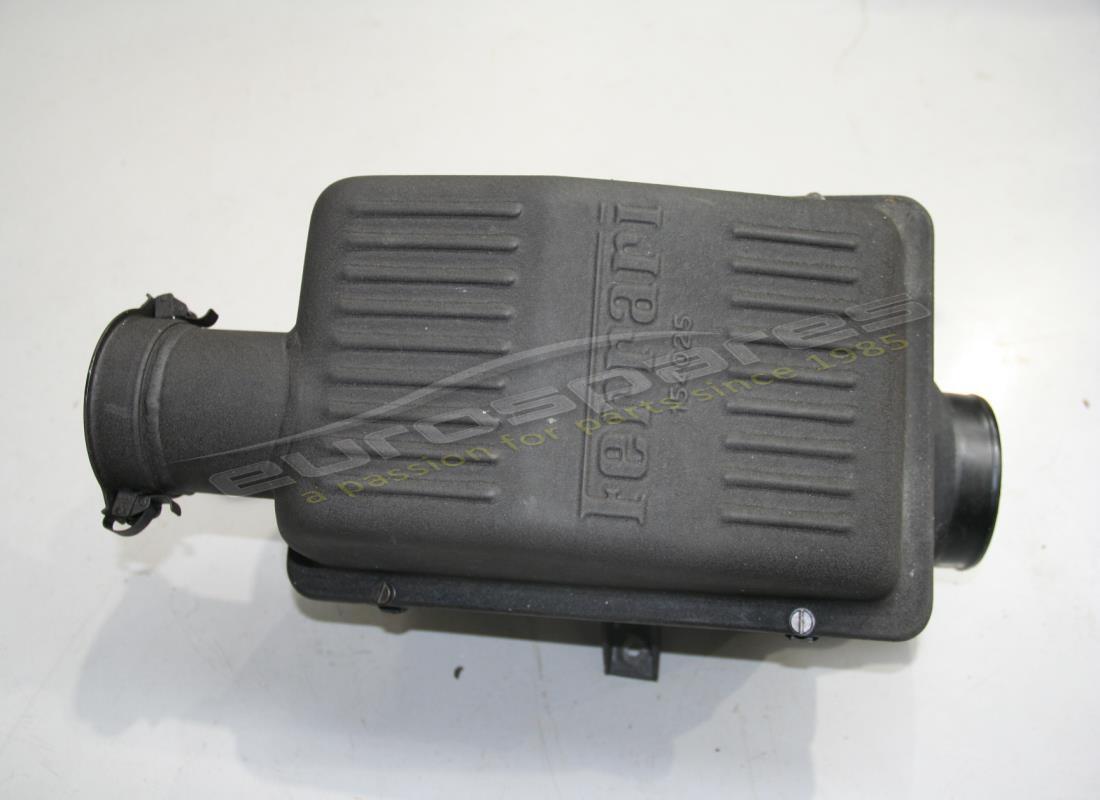 CAJA DE FILTRO DE AIRE RH Ferrari USADA. NÚMERO DE PARTE 154025 (1)