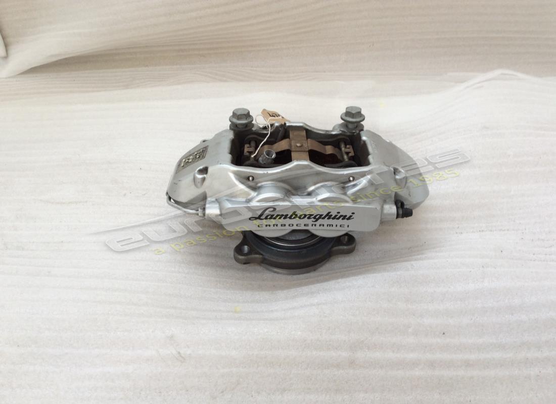 PINZA TRASERA LamborghiniCCB USADA. NÚMERO DE PARTE 470615405D (1)