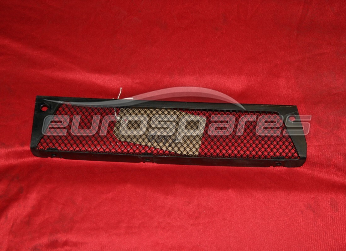 REJILLA DIFUSOR INFERIOR DERECHA Ferrari USADA. NÚMERO DE PARTE 84387800 (1)