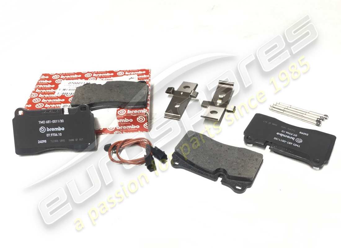 nuevo kit de pastillas traseras carbonocerámicas ferrari. número de pieza 70001120 (1)