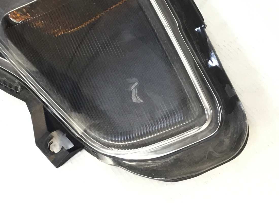 número de pieza del faro derecho ferrari usado 198498 (4)
