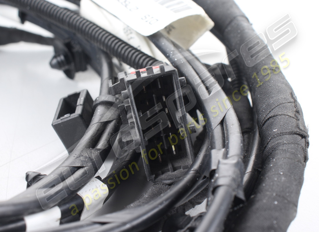 NEW FERRARI TAILGATE CABLE -STANDARD-. PART NUMBER 276055 (2) new ferrari tailgate cable -standard-. part number 276055 (2)