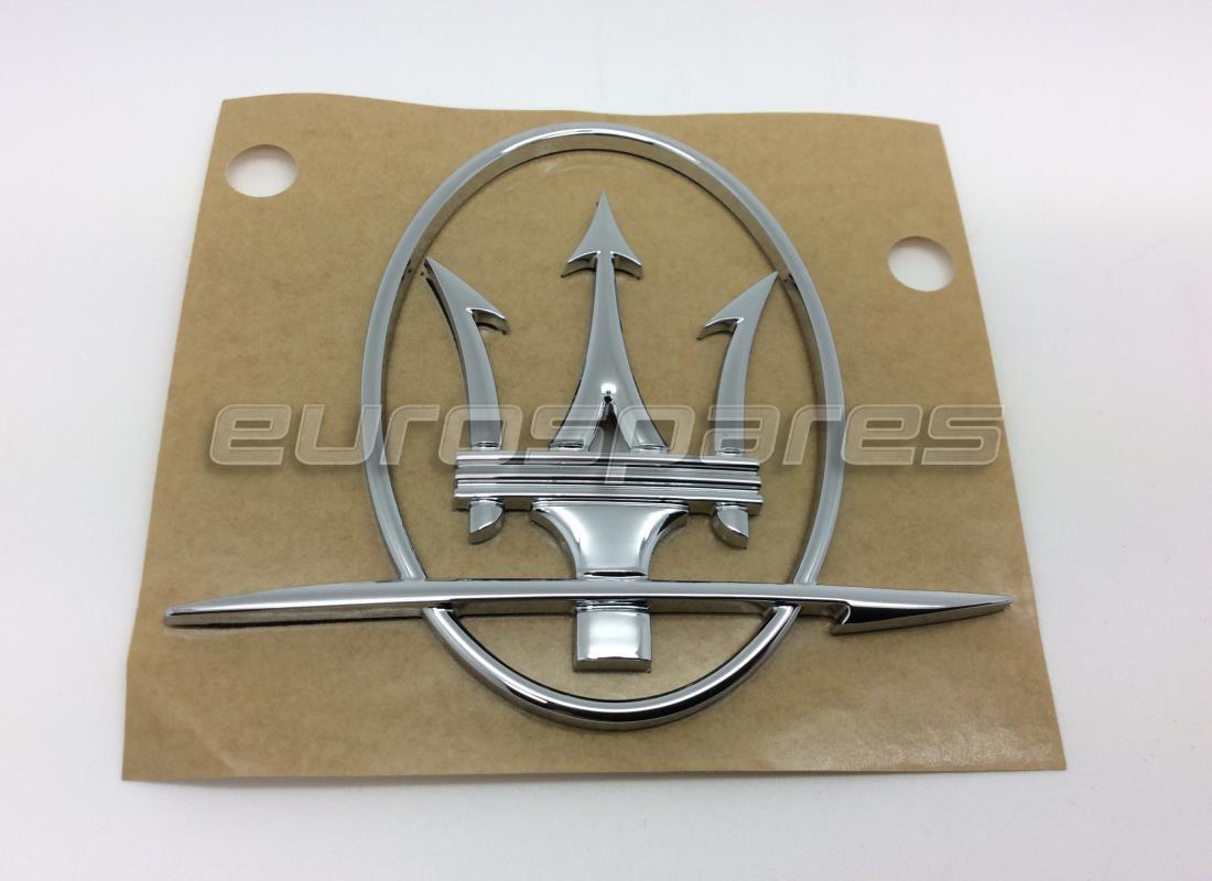 nuevo emblema maserati.. número de pieza 89095300 (1)