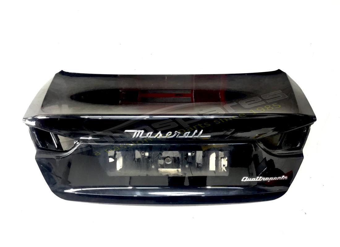 TAPA TRASERA COMPLETA Maserati USADA. NÚMERO DE PARTE 673005300 (1)