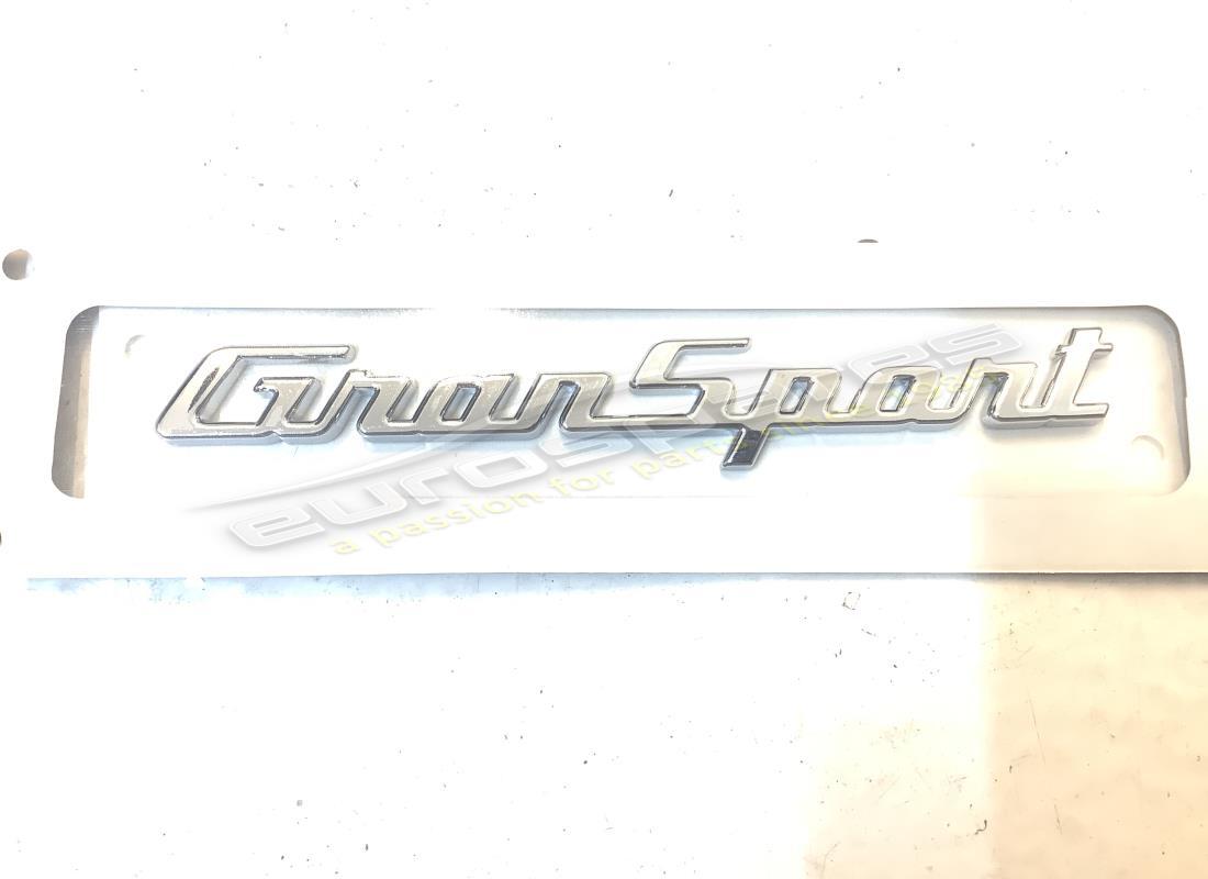 nuevo emblema lateral izquierdo gransport maserati. número de pieza 670102612 (1)