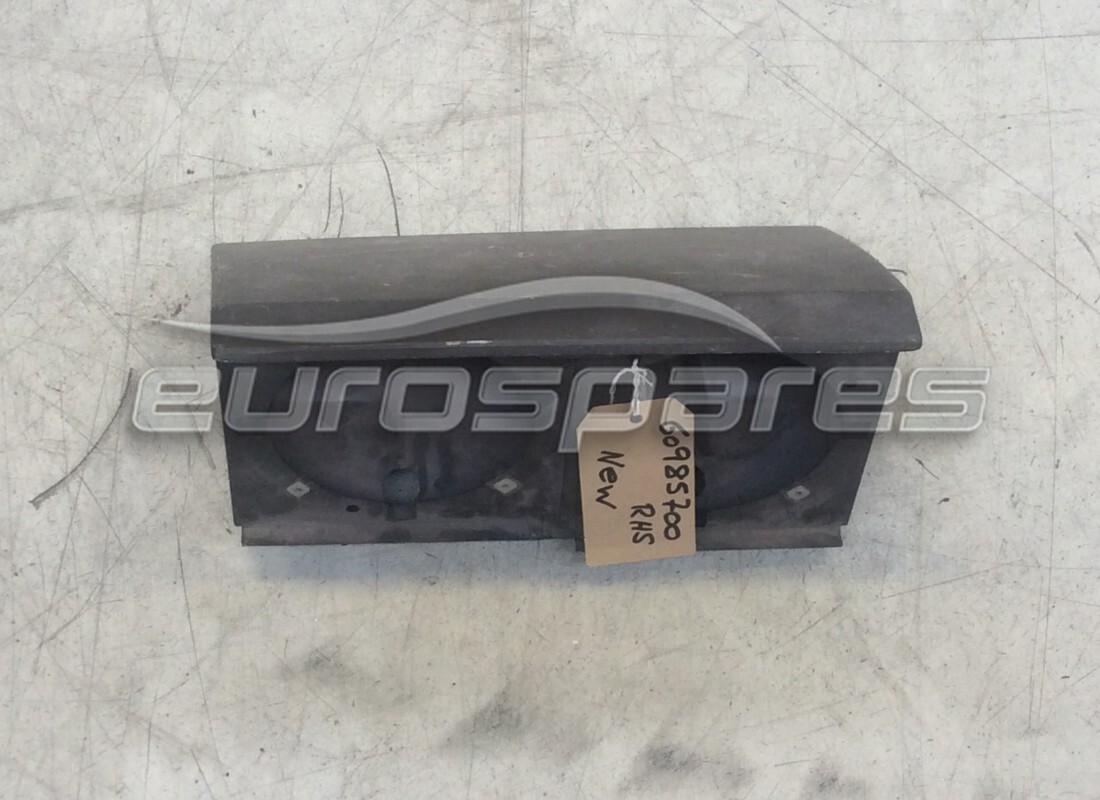 NUEVA CARCASA DEL FARO DELANTERO DERECHO Ferrari . NÚMERO DE PARTE 60985700 (1)
