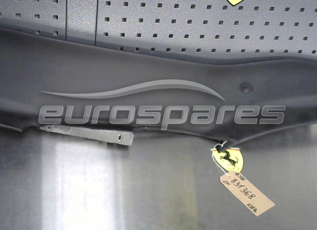 PANEL DE PUERTA IZQUIERDO COMPLETO Ferrari USADO. NÚMERO DE PIEZA 831368.. (1)