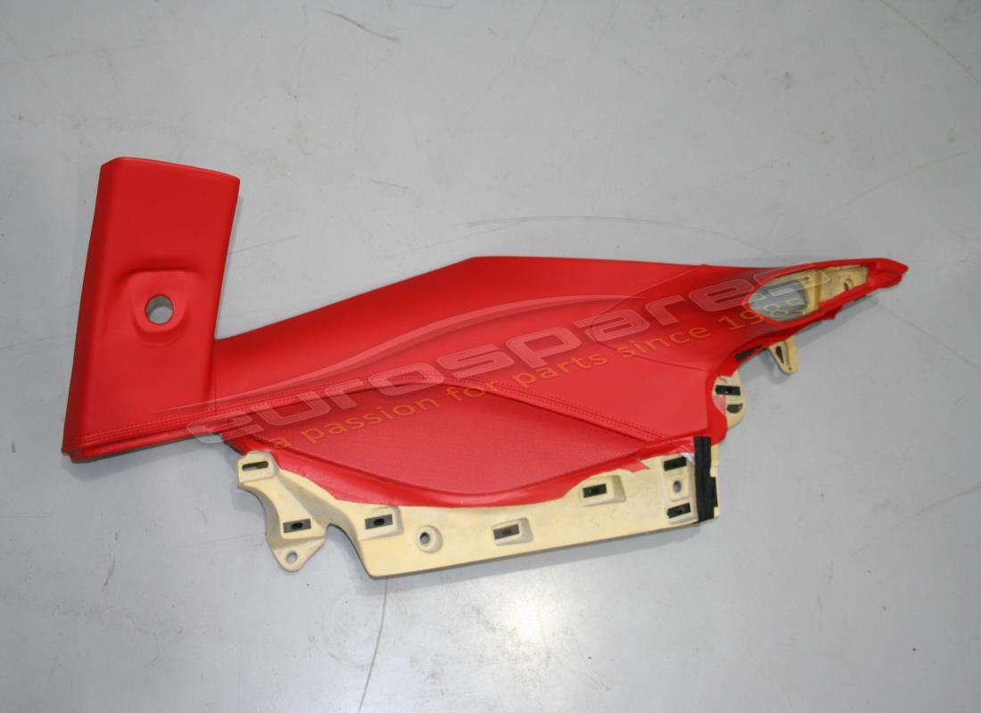 embellecedor de luz de cabina trasera derecha ferrari usado. número de pieza 845294.. (1)