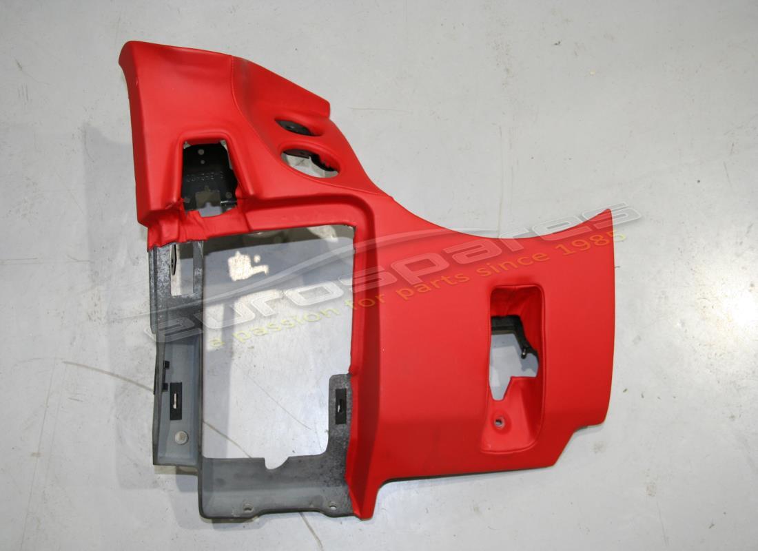 embellecedor debajo del salpicadero del lado del conductor ferrari usado. número de pieza 844746.. (1)