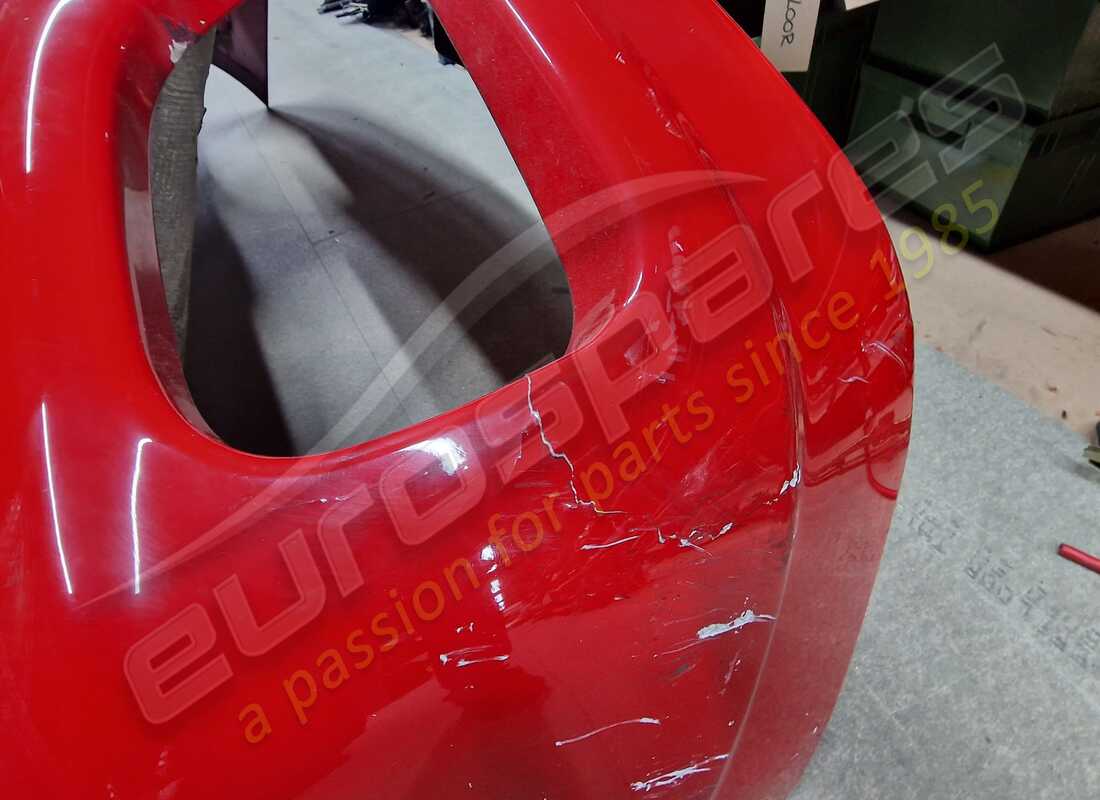 parachoques trasero ferrari dañado. número de parte 64852810 (4)