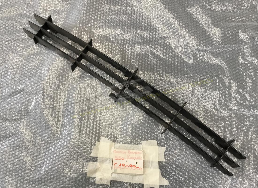 nueva parrilla del radiador delantero ferrari. número de parte 64909900 (1)