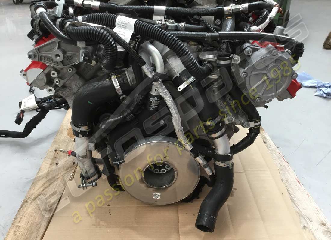 motor tributo usado ferrari. número de pieza 985000334 (7)