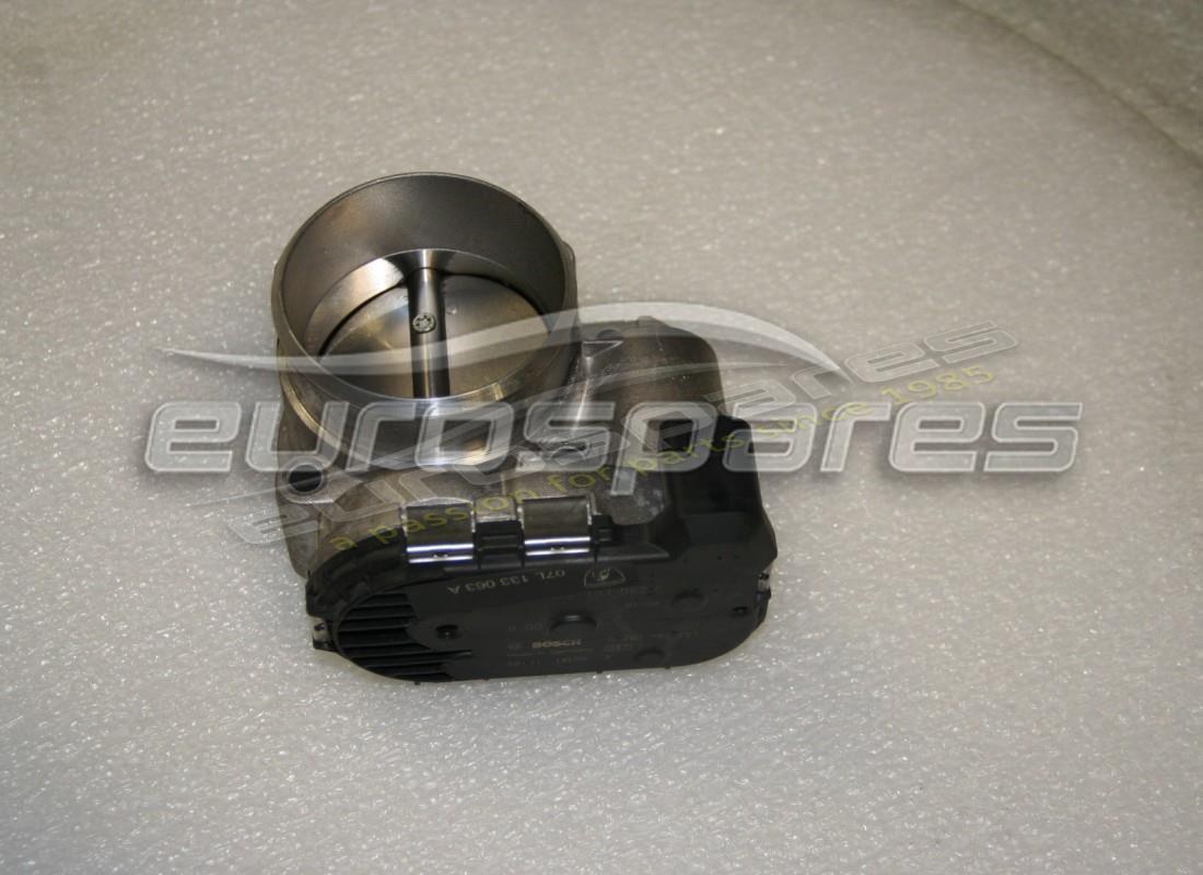 CUERPO DEL ACELERADOR USADO Lamborghini. NÚMERO DE PIEZA 07L133063B (1)