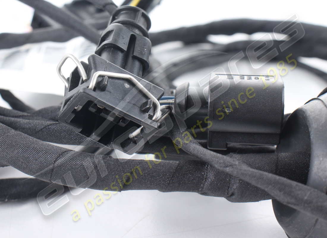 CABLE DE PARACHOQUES NUEVO FERRARI. NÚMERO DE PIEZA 263551 (2) cable de parachoques nuevo ferrari. número de pieza 263551 (2)