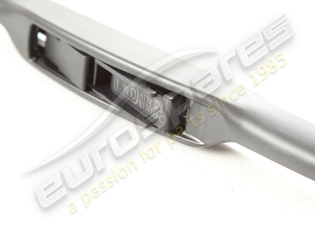 nueva escobilla limpiaparabrisas del lado del pasajero ferrari. número de pieza 82196500 (2)