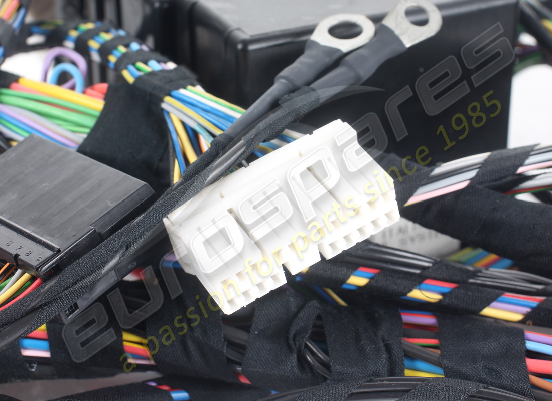 NUEVOS CABLES DEL TÚNEL TRASERO IZQUIERDO FERRARI. NÚMERO DE PIEZA 177914 (3) nuevos cables del túnel trasero izquierdo ferrari. número de pieza 177914 (3)