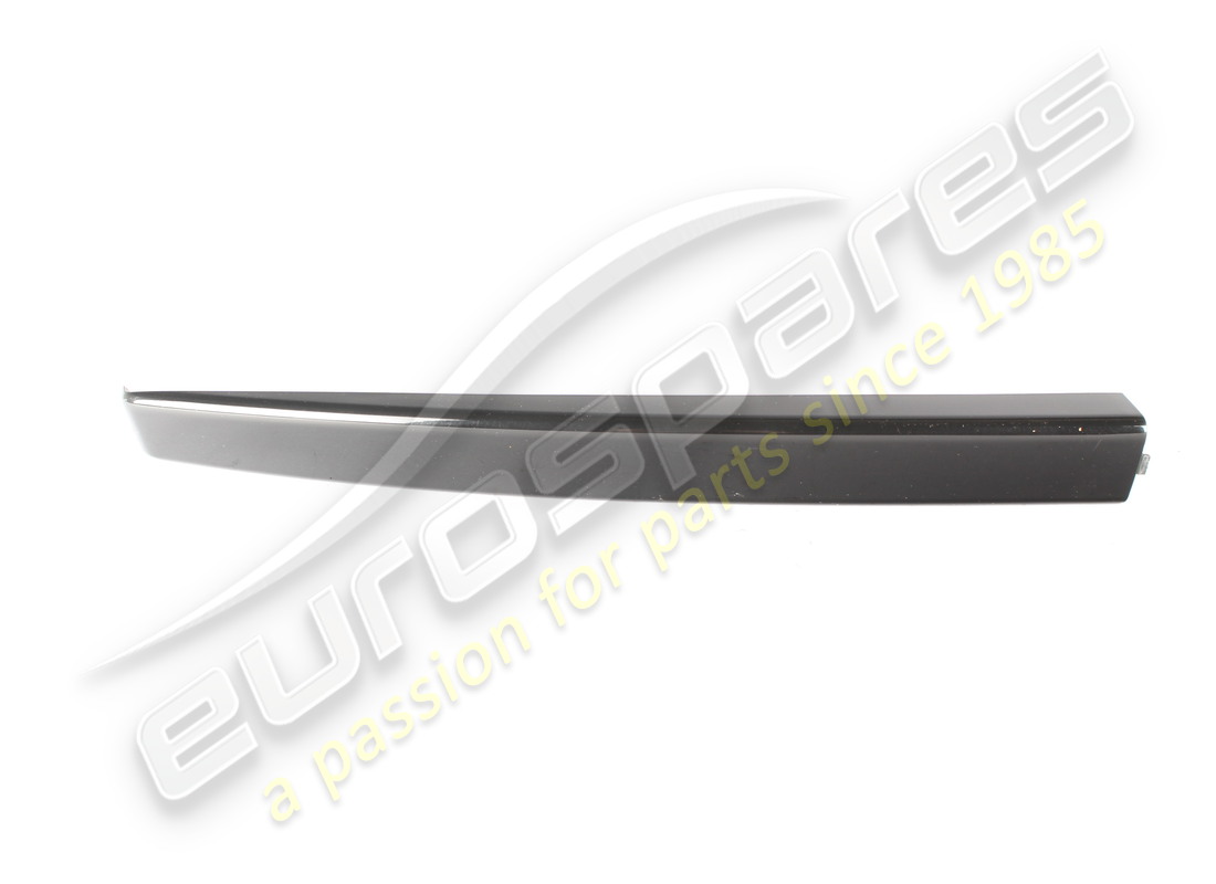 USADO Maserati CUBIERTA DELANTERA IZQUIERDA (NEGRA). NÚMERO DE PIEZA 670093075 (1)