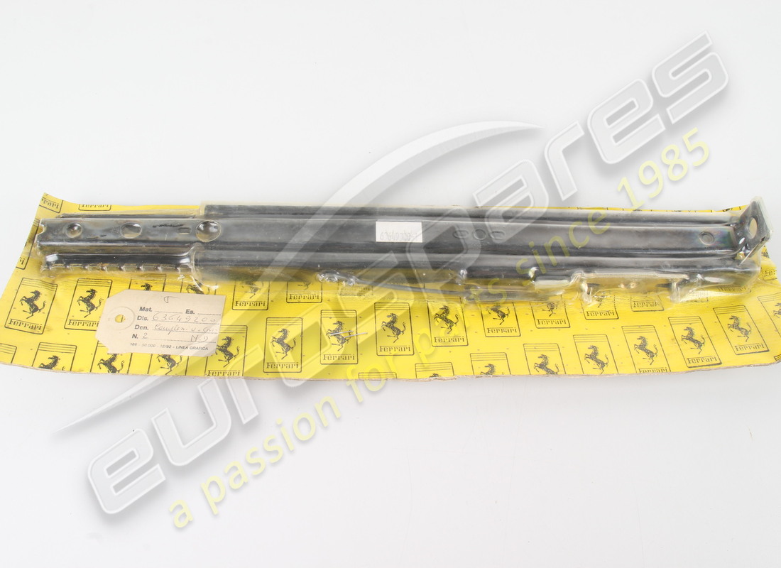nuevo conjunto de guía derecha ferrari. número de pieza 63649200 (1)