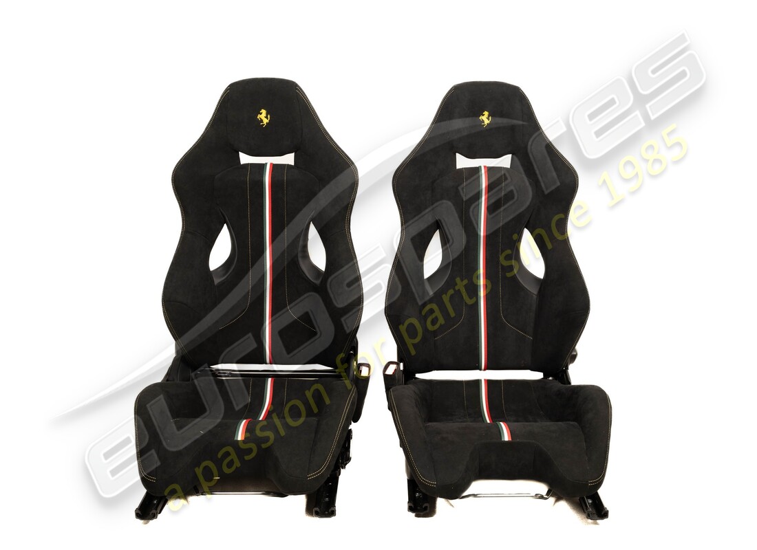 ASIENTOS DE CARRERAS NEGROS Ferrari 488 PISTA RHD USADOS. NÚMERO DE PARTE 781201000 (1)
