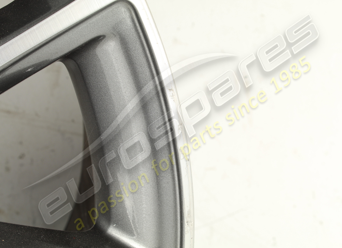 LLANTA RUEDA TRASERA FERRARI USADA 20. NÚMERO DE PARTE 242157 (3) llanta rueda trasera ferrari usada 20. número de parte 242157 (3)