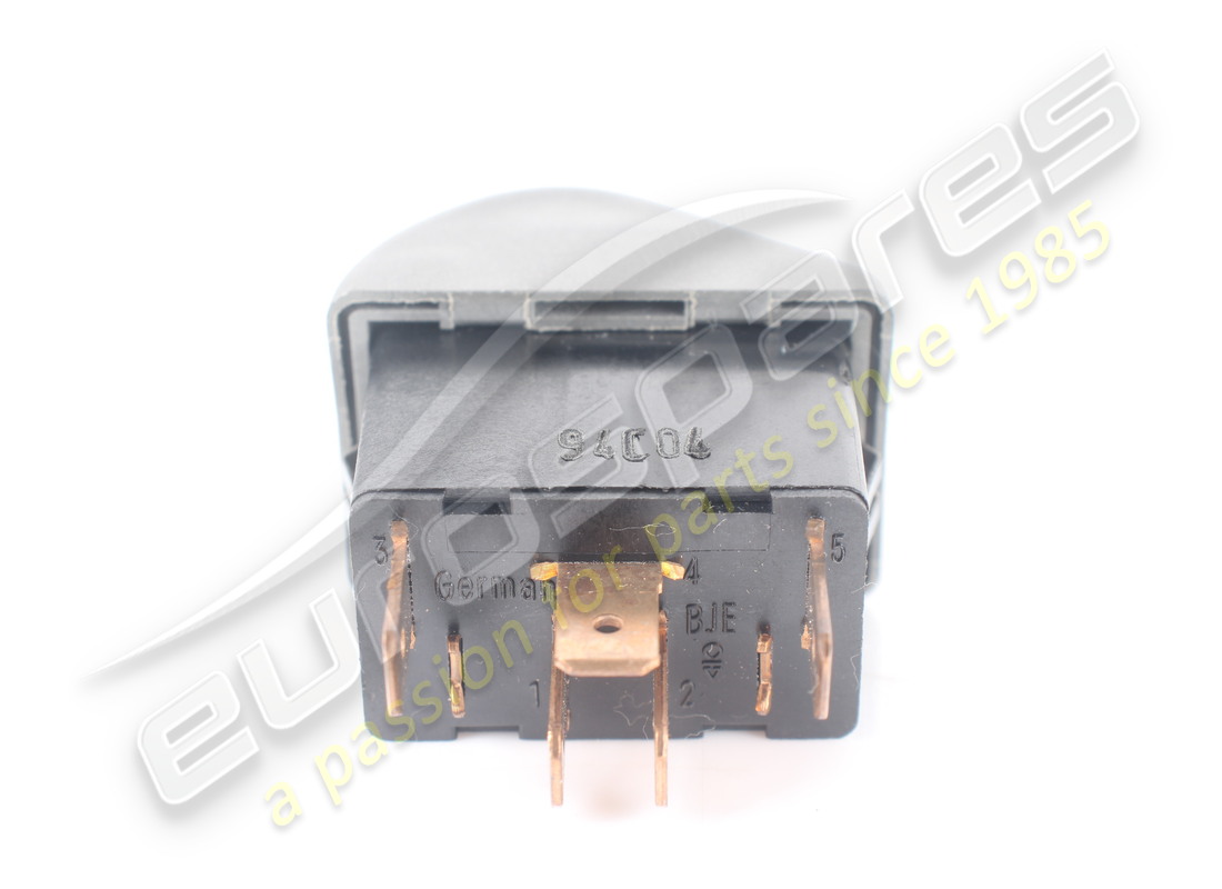 INTERRUPTOR FERRARI USADO. NÚMERO DE PARTE 153086 (4) interruptor ferrari usado. número de parte 153086 (4)