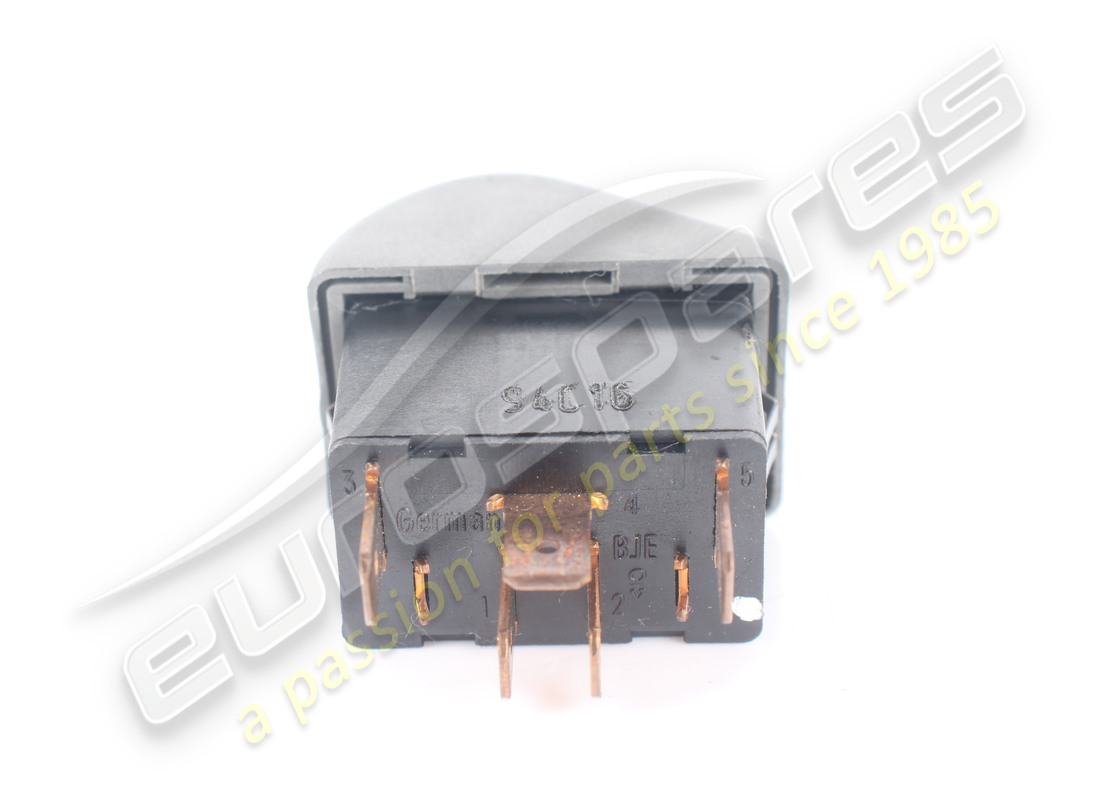 INTERRUPTOR FERRARI USADO. NÚMERO DE PARTE 153083 (3) interruptor ferrari usado. número de parte 153083 (3)