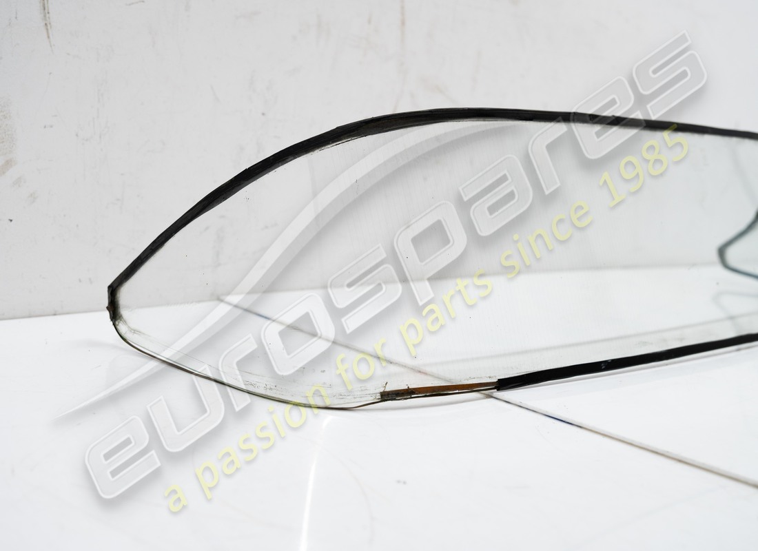 ventana trasera ferrari usada. número de parte 61896400 (2)