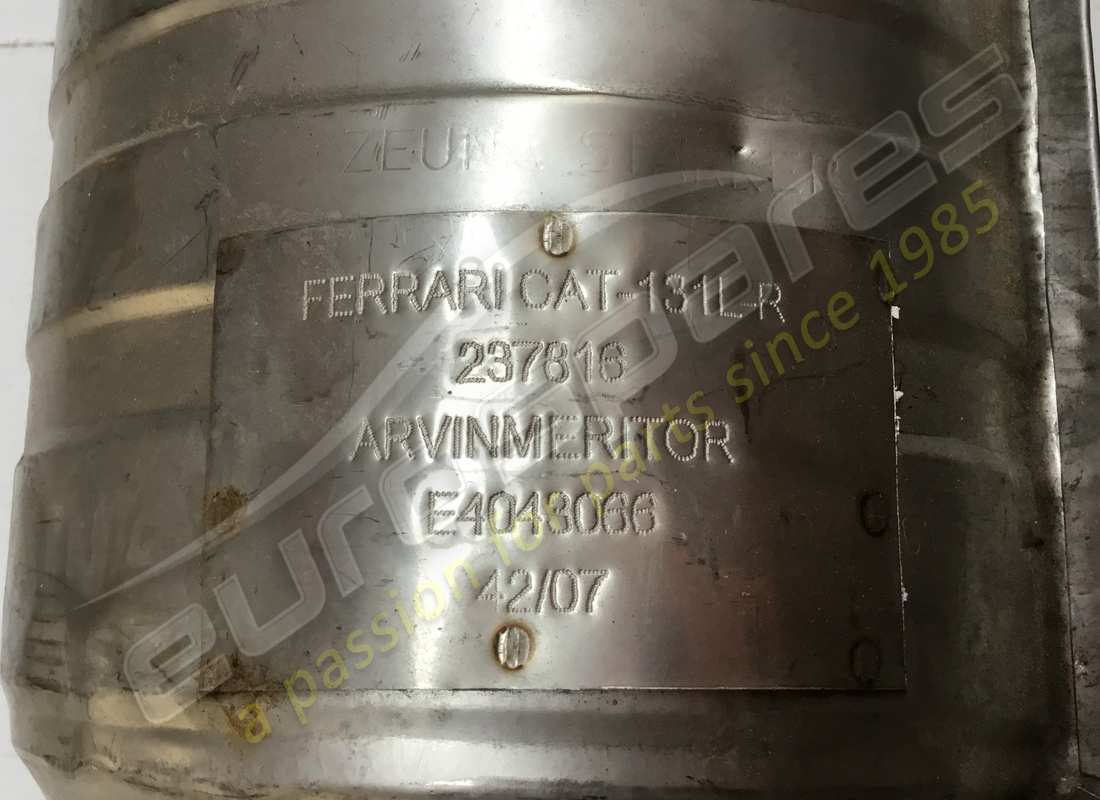 nuevo catalizador ferrari rh completo. número de parte 237816 (2)