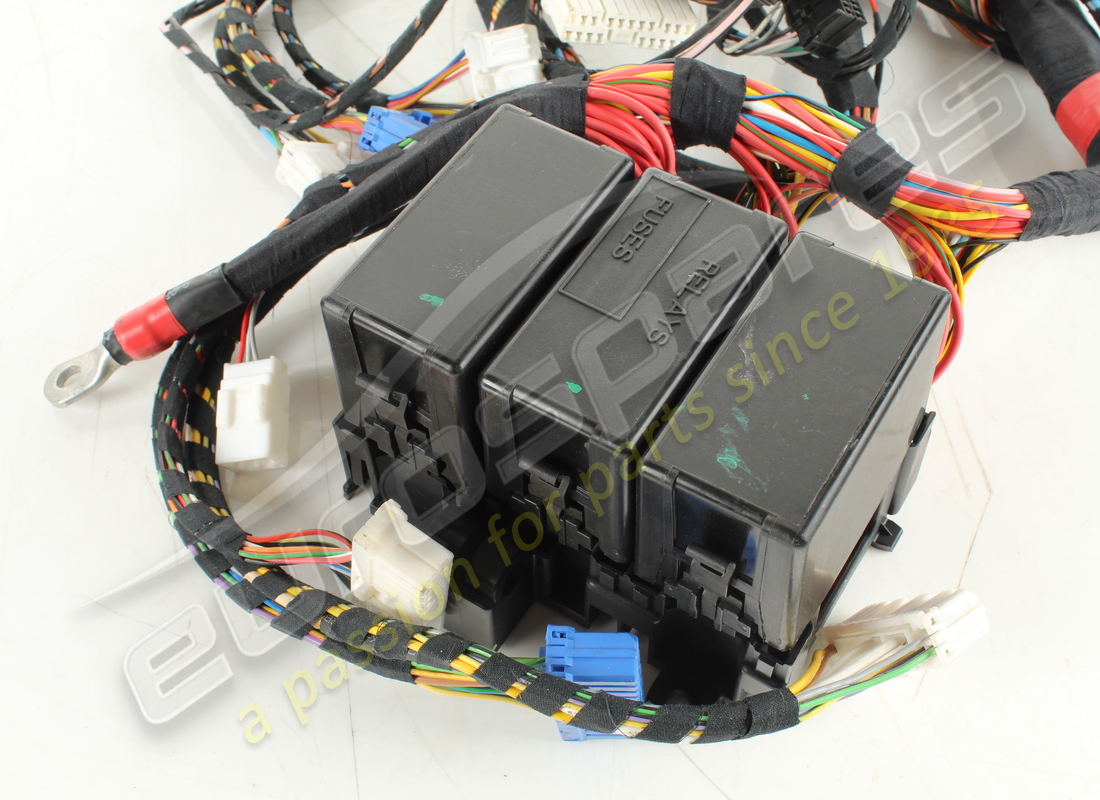 NUEVO FERRARI CABLE DE CONEXIÓN DEL TÚNEL TRASERO IZQUIERDO. NÚMERO DE PIEZA 200847 (2) nuevo ferrari cable de conexión del túnel trasero izquierdo. número de pieza 200847 (2)