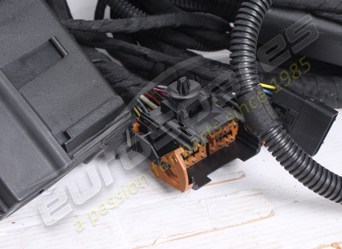 NUEVO CABLE DEL COMPARTIMIENTO DEL MOTOR FERRARI. NÚMERO DE PIEZA 260961 (2) nuevo cable del compartimiento del motor ferrari. número de pieza 260961 (2)