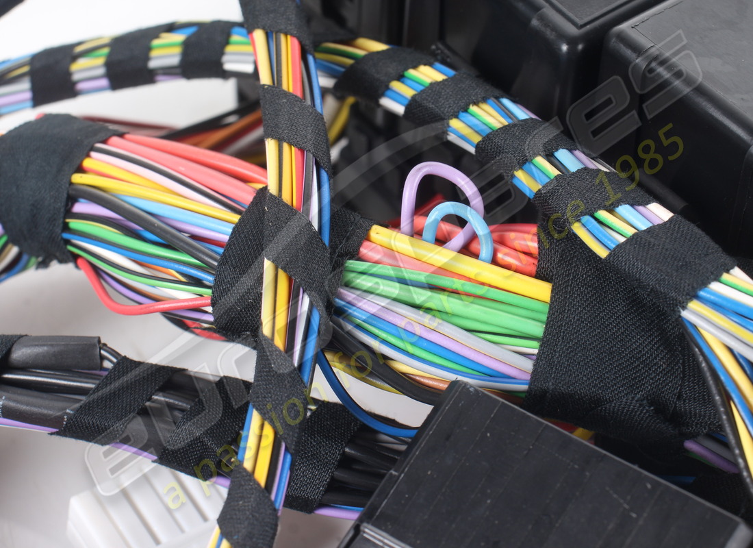 NUEVOS CABLES DEL TÚNEL TRASERO IZQUIERDO FERRARI. NÚMERO DE PIEZA 177914 (2) nuevos cables del túnel trasero izquierdo ferrari. número de pieza 177914 (2)