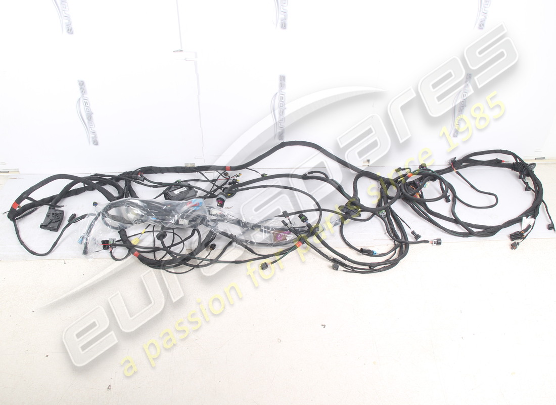 NUEVO CABLE DEL COMPARTIMIENTO DEL MOTOR FERRARI. NÚMERO DE PIEZA 260961 (1) nuevo cable del compartimiento del motor ferrari. número de pieza 260961 (1)