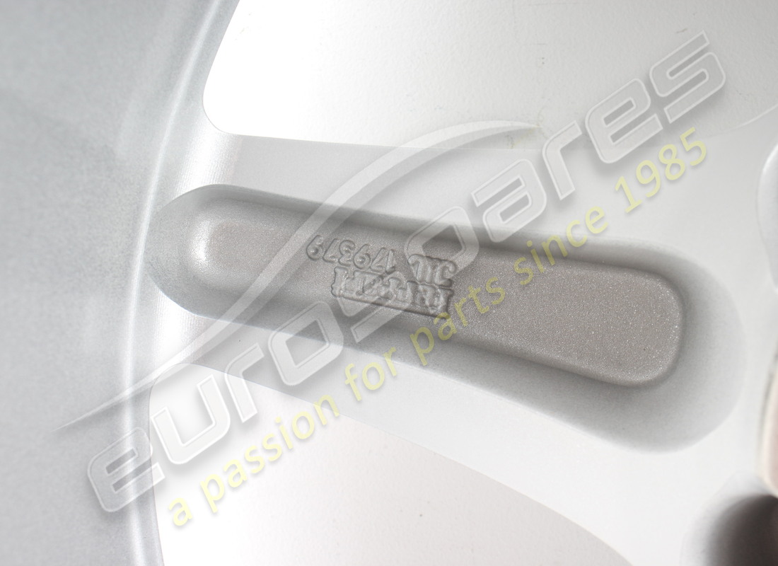 nueva llanta trasera ferrari (aluminio - bbs). número de pieza 179379 (4)