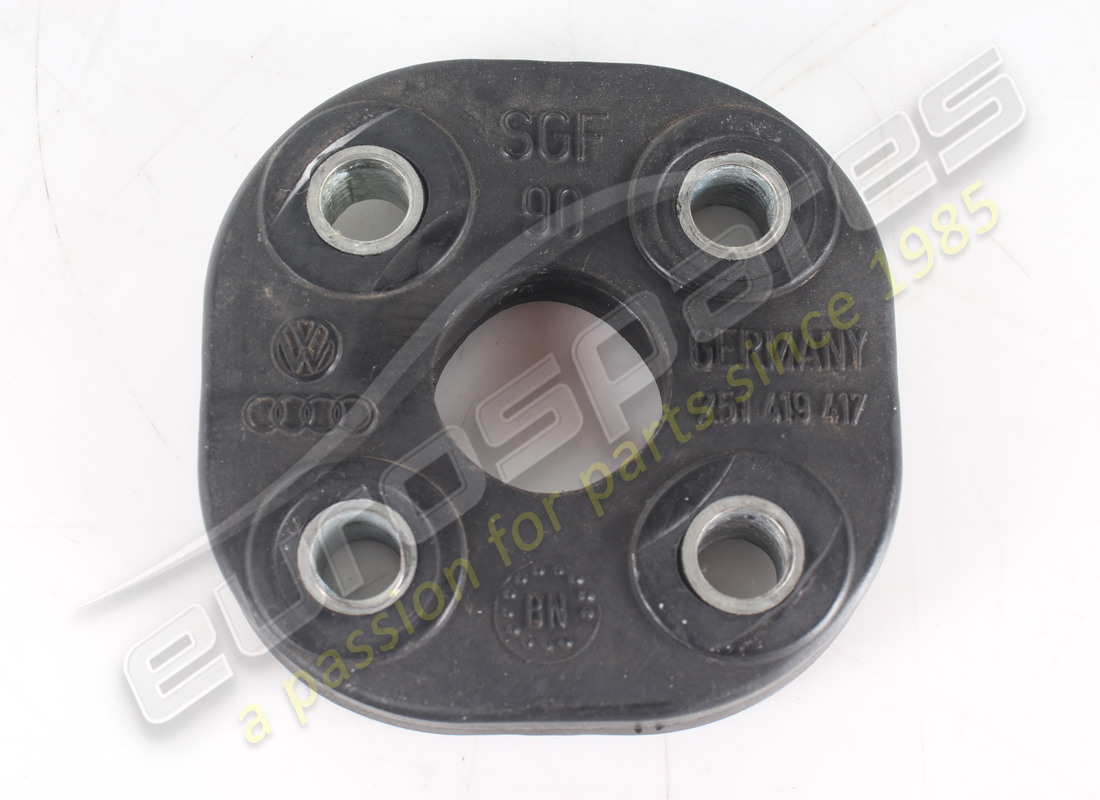 PIEZA DE CONEXIÓN Lamborghini USADA. NÚMERO DE PIEZA 07M145897 (1)