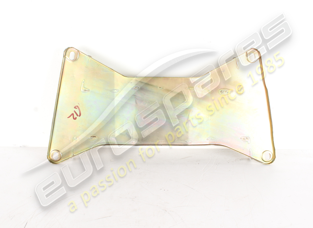 nueva ferrari placa debajo de escape. número de parte 985199021 (2)