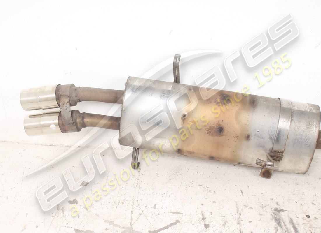 SILENCIADOR TRASERO IZQUIERDO MASERATI USADO. NÚMERO DE PARTE 379005109 (5) silenciador trasero izquierdo maserati usado. número de parte 379005109 (5)