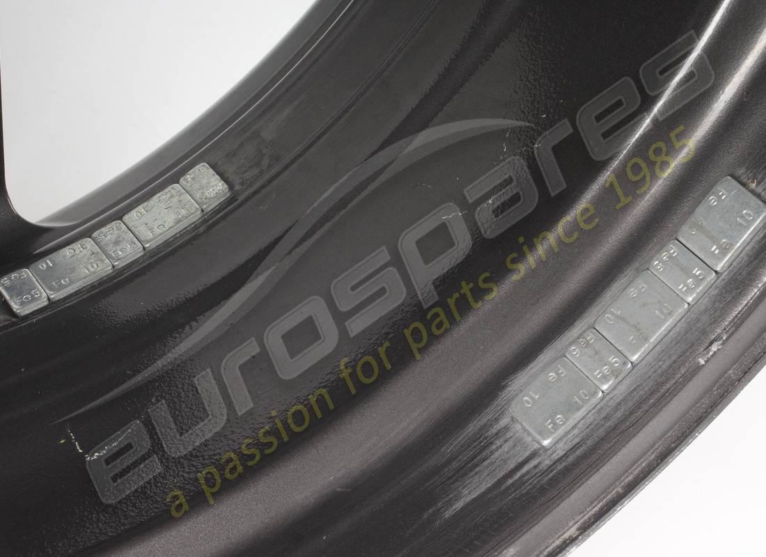 llanta delantera ferrari usada. número de parte 275585 (8)