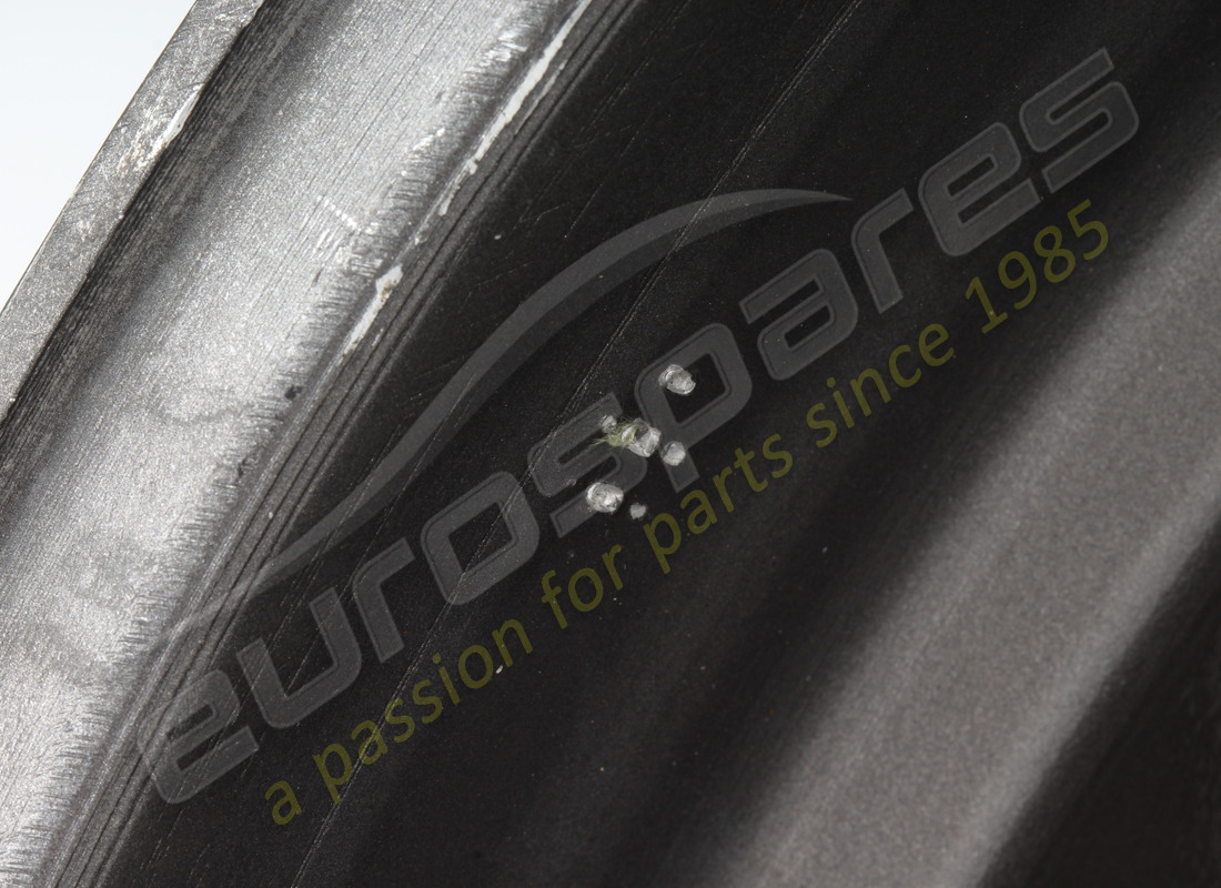 llanta delantera ferrari usada. número de parte 275585 (9)