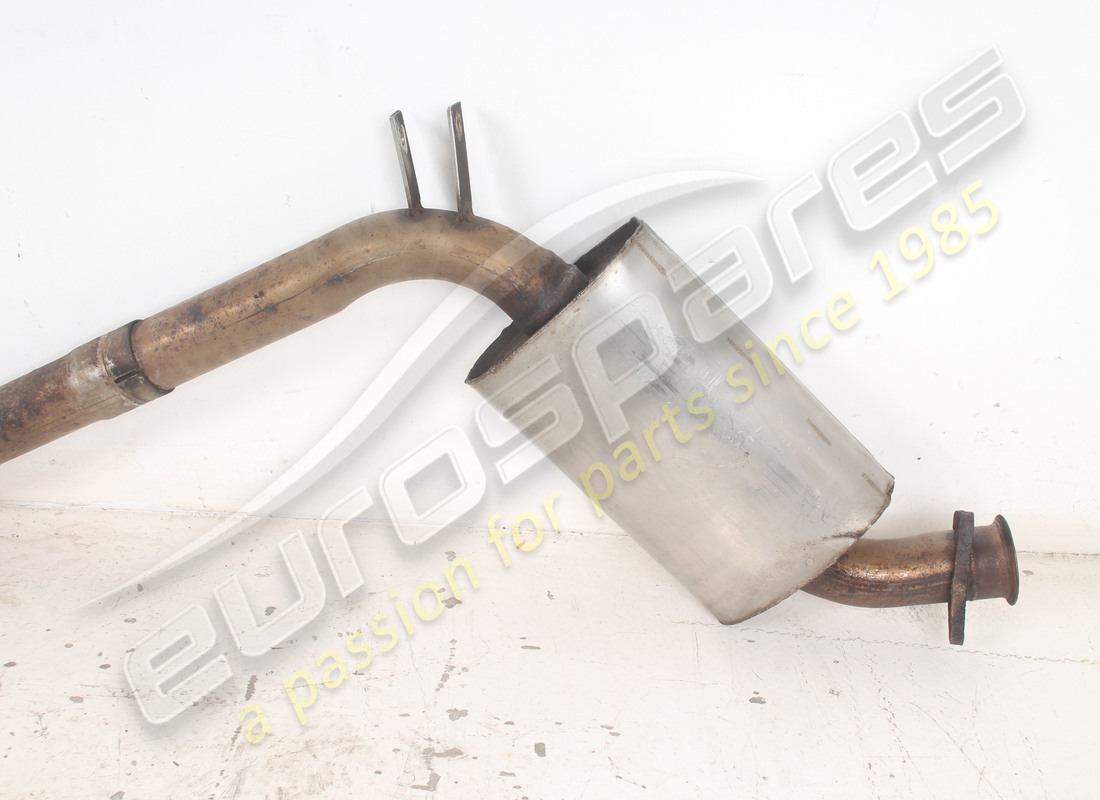 SILENCIADOR TRASERO IZQUIERDO MASERATI USADO. NÚMERO DE PARTE 379005109 (6) silenciador trasero izquierdo maserati usado. número de parte 379005109 (6)