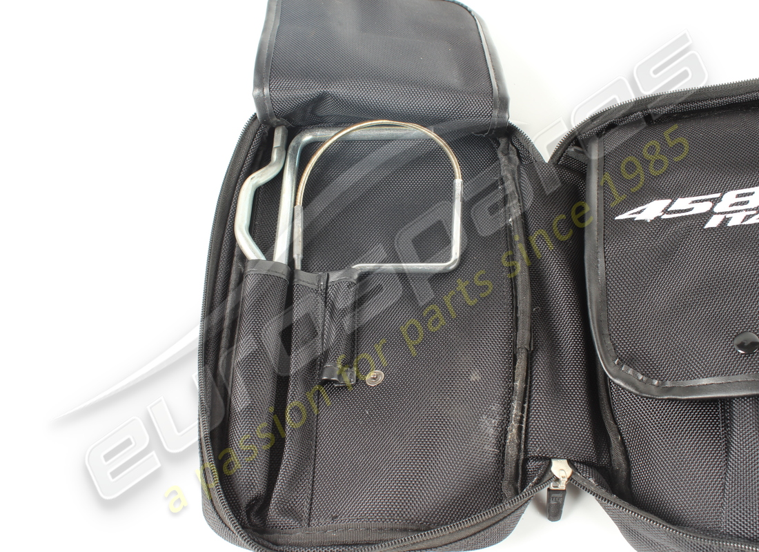 bolsa de herramientas completa de ferrari usada. número de parte 285935 (4)