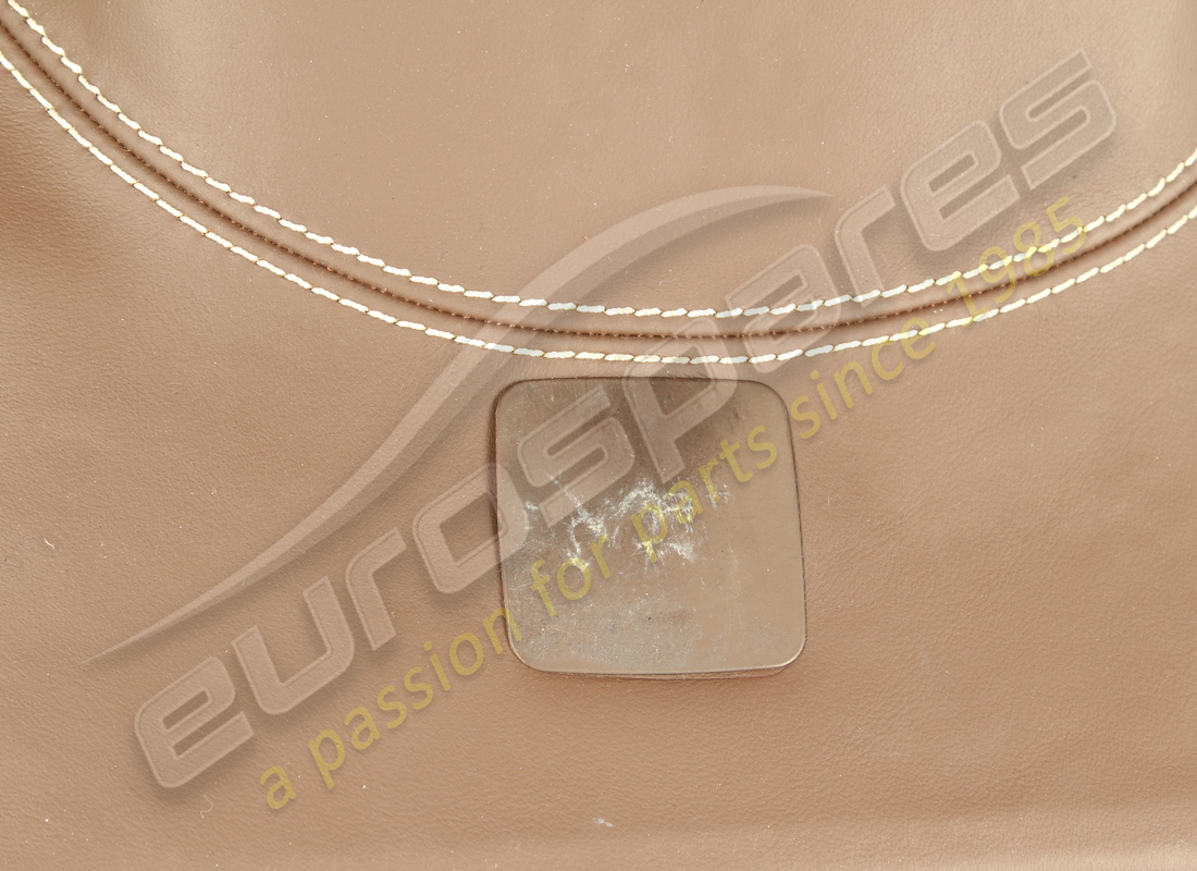 usado ferrari moldura inferior del porton trasero. número de pieza 841150.. (4)