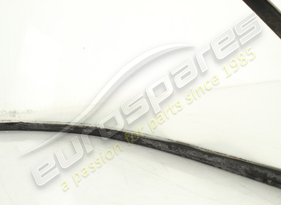 ventana trasera ferrari usada. número de parte 61896400 (2)