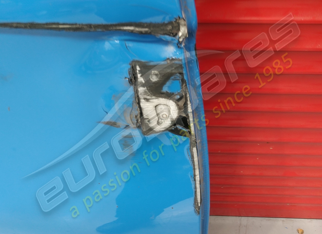 puerta trasera derecha lamborghini dañada. número de pieza 4ml833052a (2)