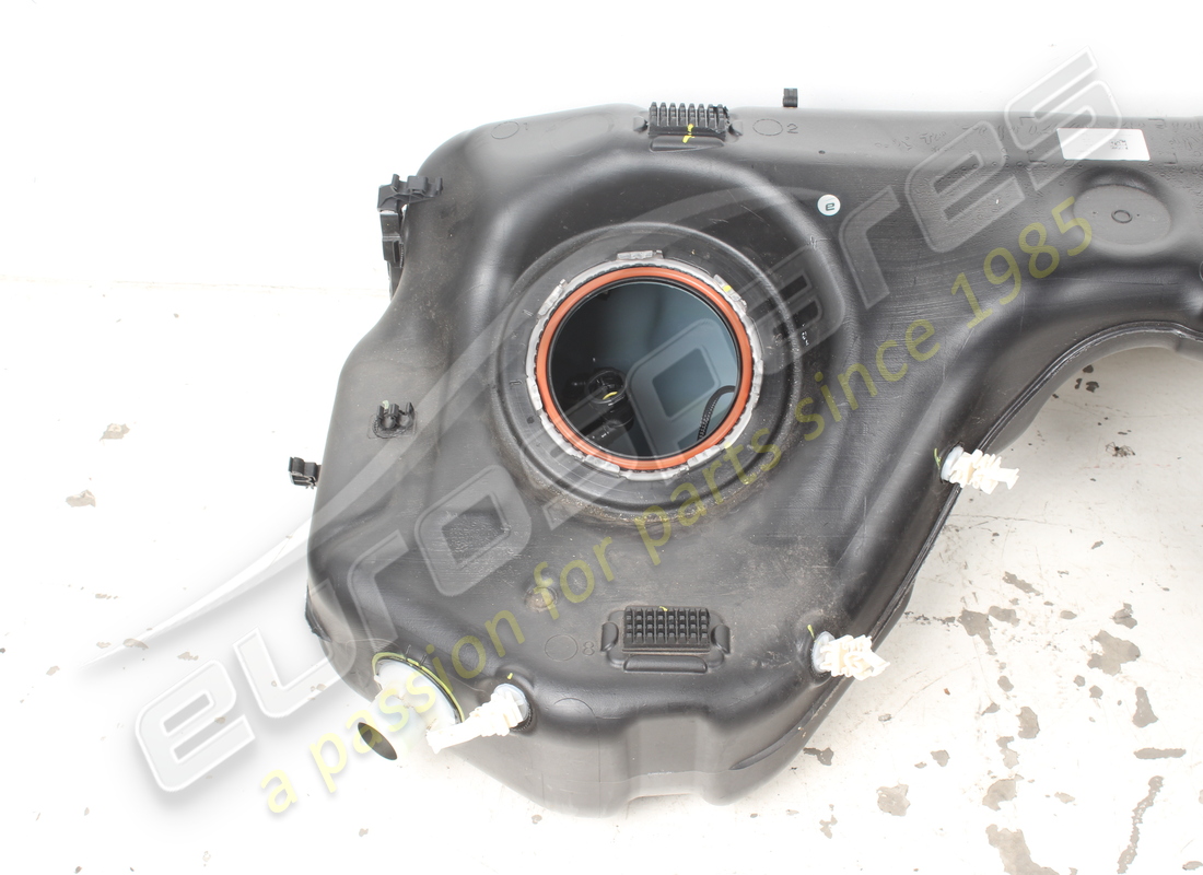 conjunto de tanque de combustible usado maserati. número de pieza 675001696 (3)