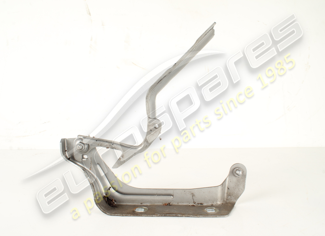 bisagra de tapa delantera sh maserati usada. número de pieza 670001873 (2)