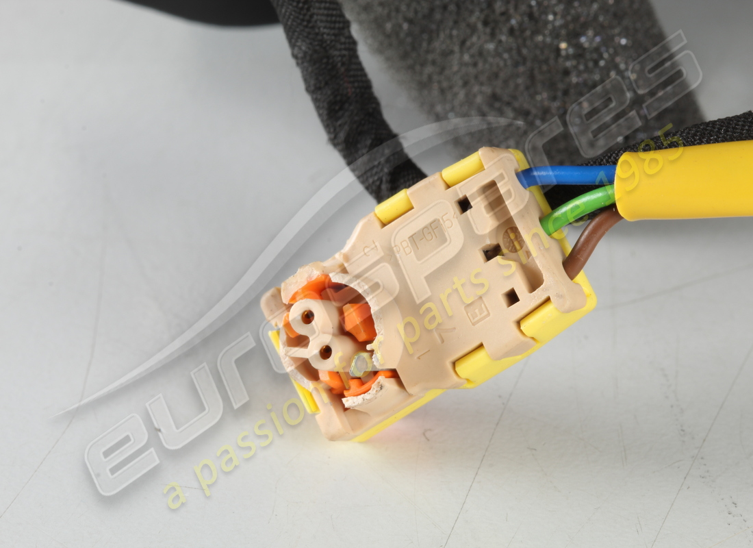 JUEGO DE CONTROL DE CAJA DE CAMBIOS MAGNÉTICO DE CARBONO (BRILLANTE) USADO FERRARI. NÚMERO DE PIEZA 817753 (6) juego de control de caja de cambios magnético de carbono (brillante) usado ferrari. número de pieza 817753 (6)